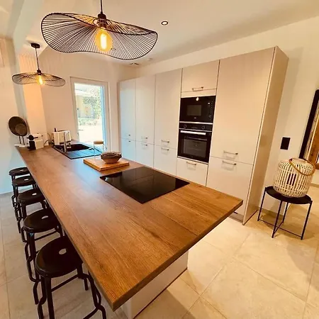 Le Plein Soleil , Charme Et *