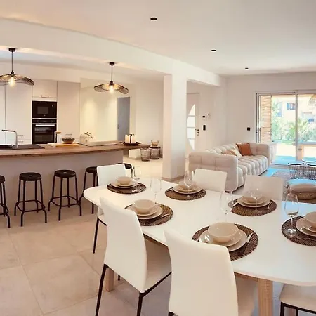 Le Plein Soleil , Charme Et *