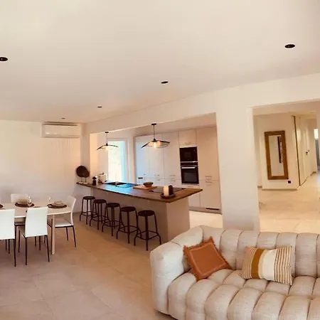 Le Plein Soleil , Charme Et Villa Saint-Raphaël